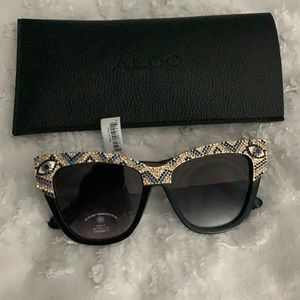 “Evil eye” sunglasses